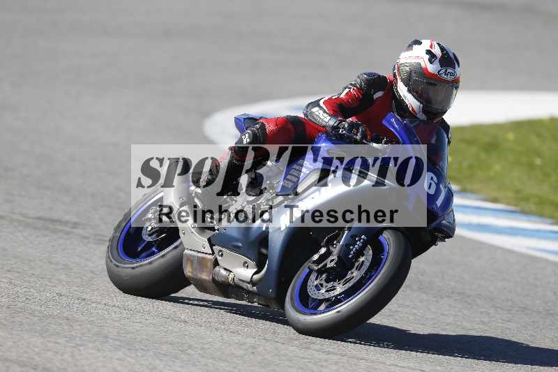 /02 28.-31.01.2025 Moto Center Thun Jerez/gruen-green/67